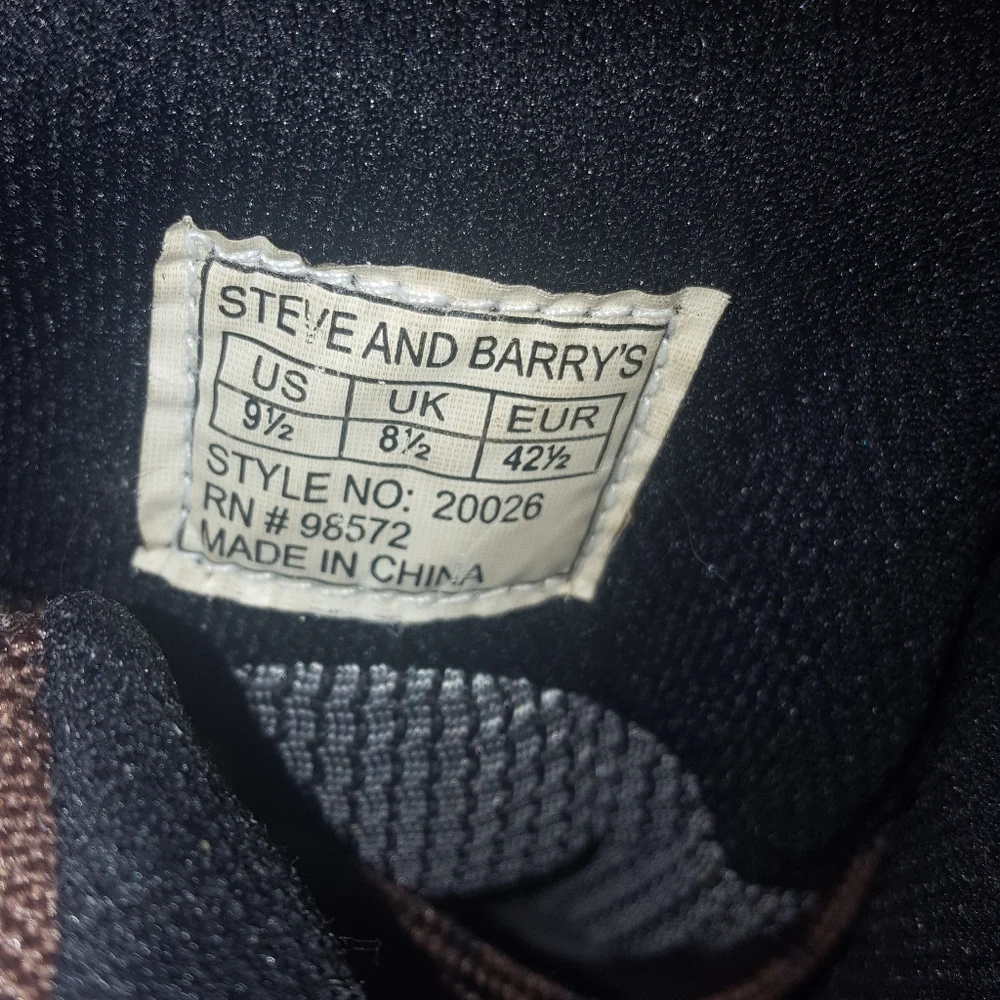Steve and Barry brown hiking boots. Size 9.5 MENS NEW - Picture 6 of 16